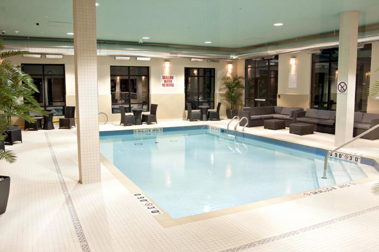 Holiday Inn Express Pembroke By Ihg Exterior photo